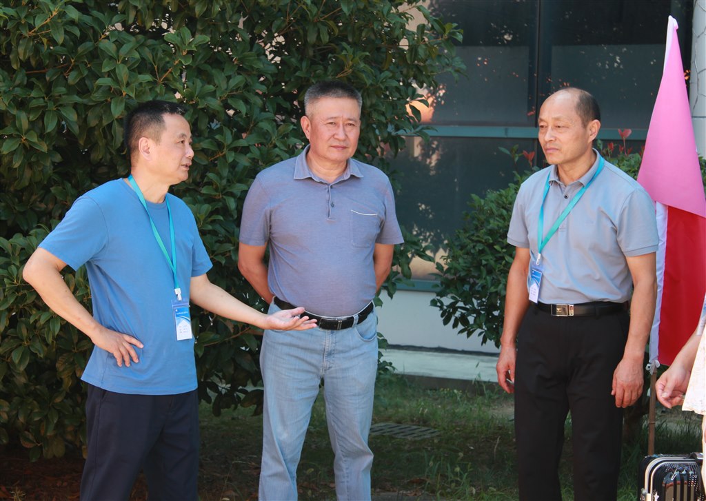 校領(lǐng)導(dǎo)-王志平、韓達(dá)松、孫利兵.JPG