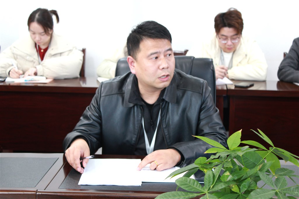 吳金岑.JPG